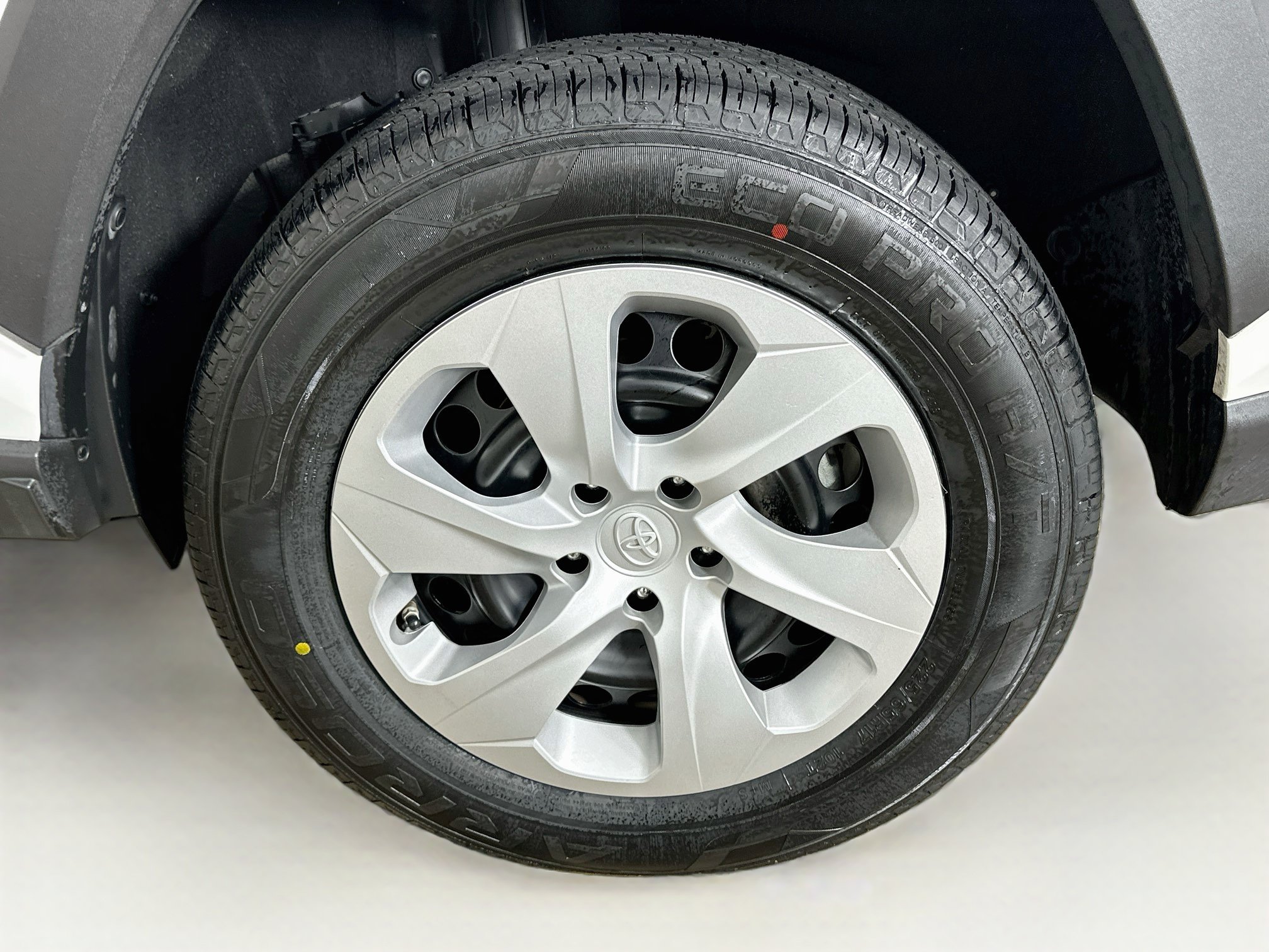 Used 2025 Toyota RAV4 LE AWD/4WD image 11