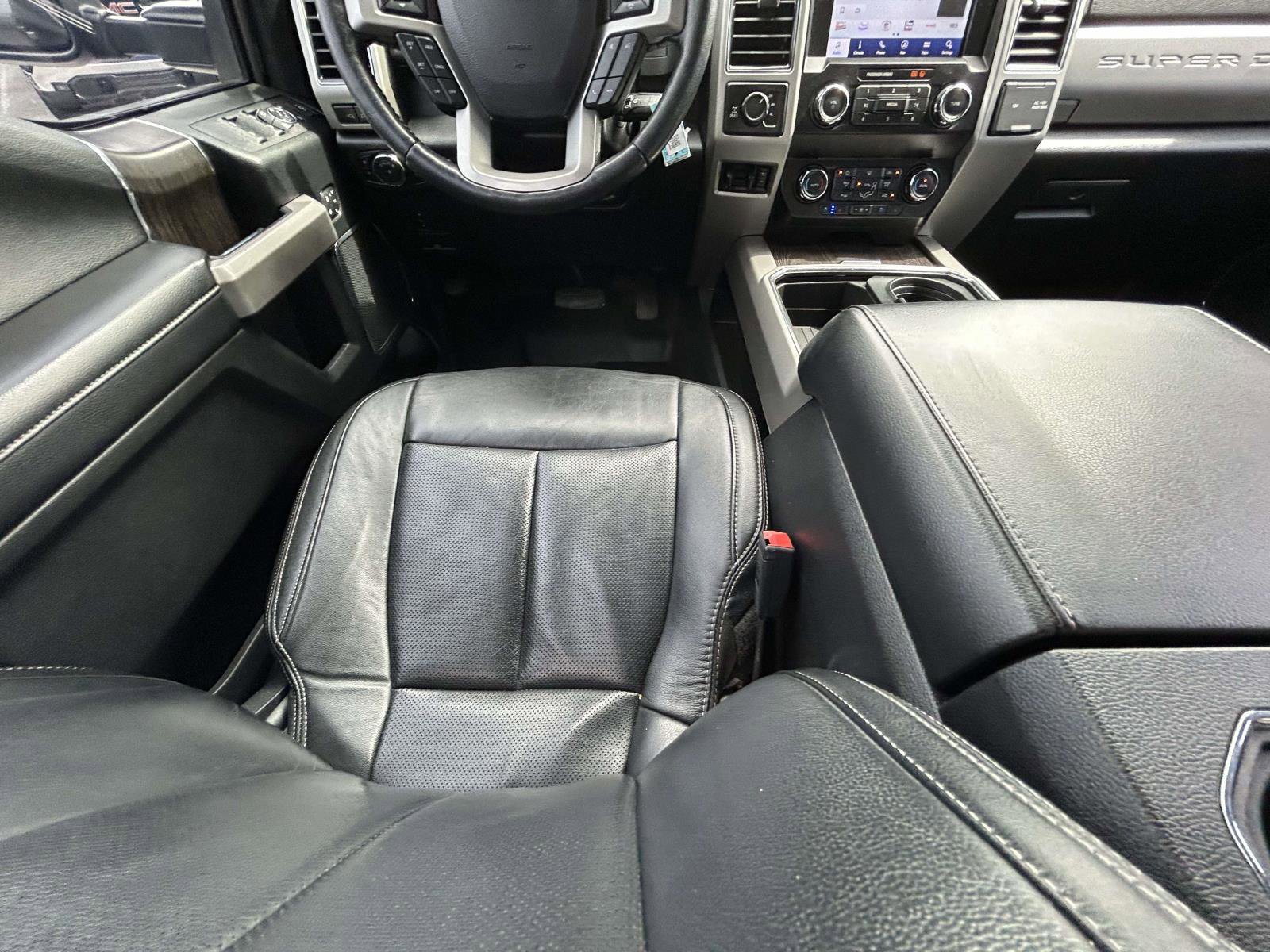 Used 2020 Ford F250 Lariat w/ Lariat Value Package AWD/4WD image 14