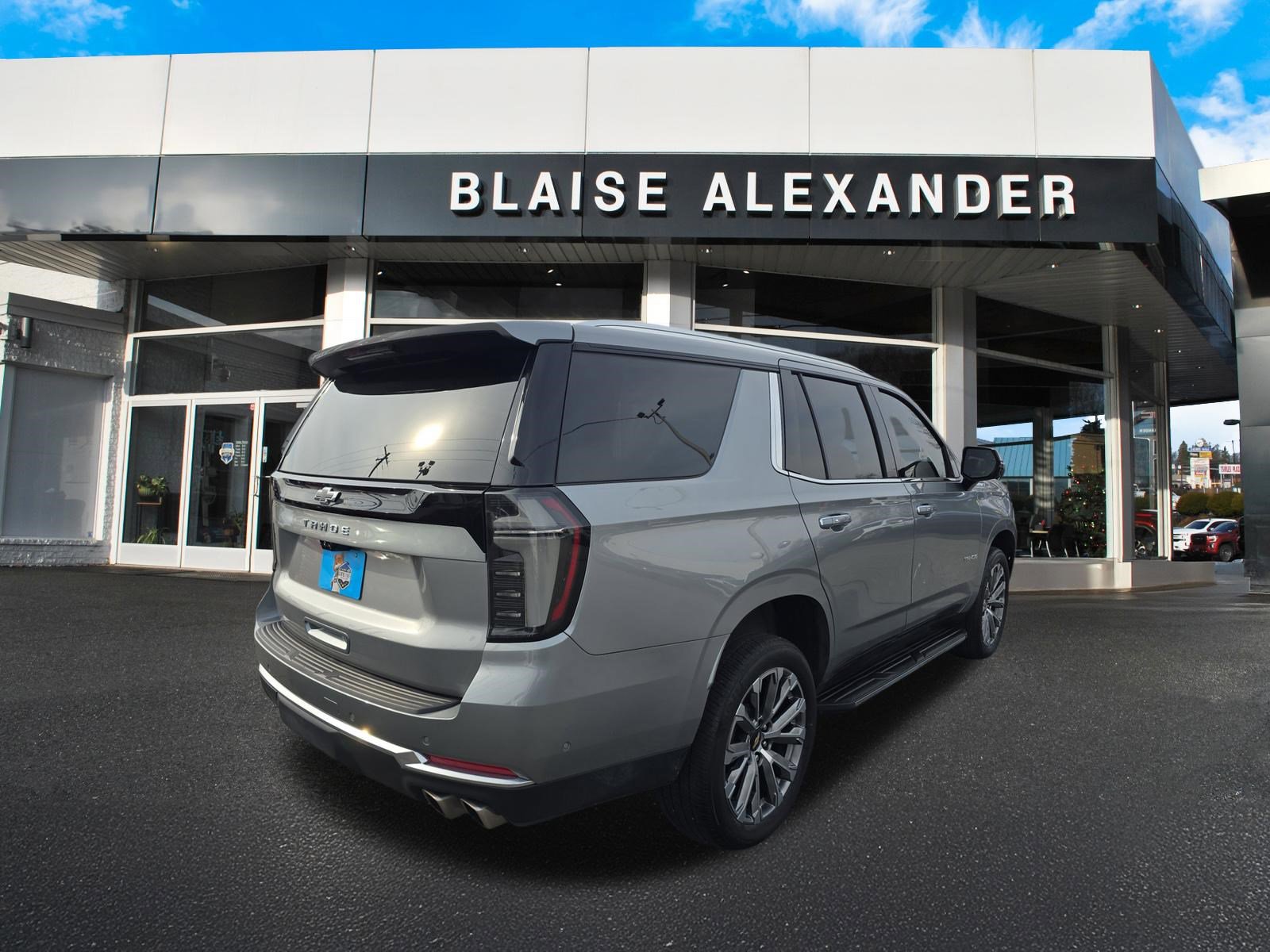 Used 2025 Chevrolet Tahoe High Country image 3