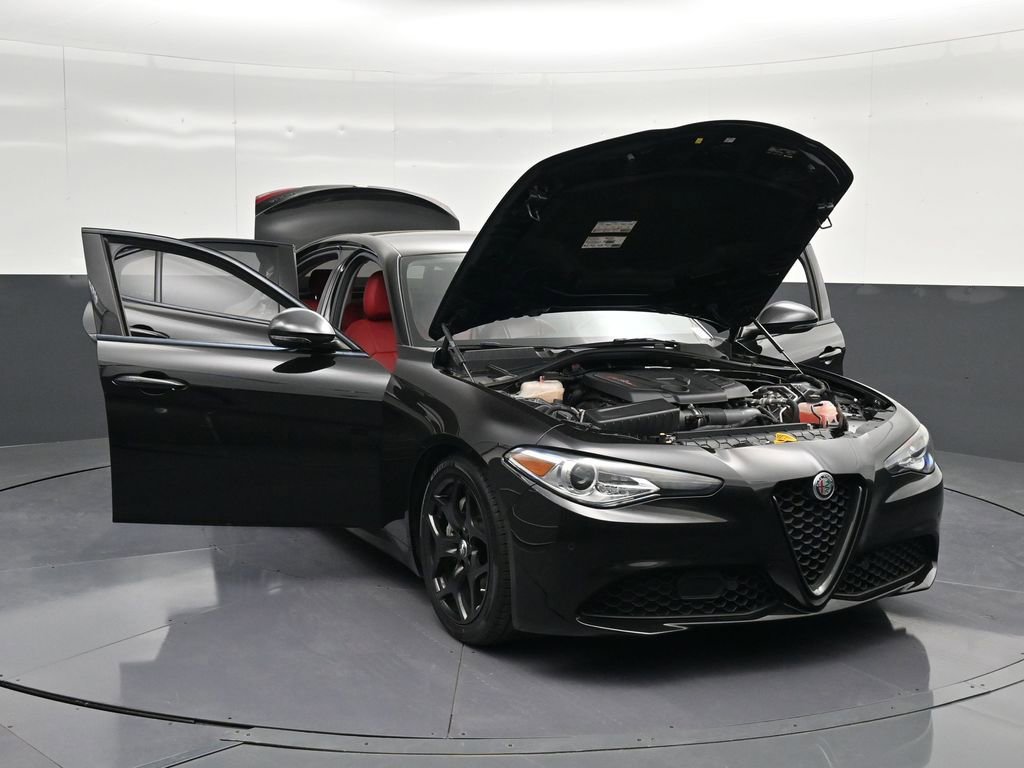 Used 2021 Alfa Romeo Giulia Sprint w/ Nero Edizione image 16