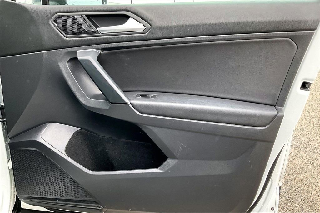 Used 2019 Volkswagen Tiguan SE image 21