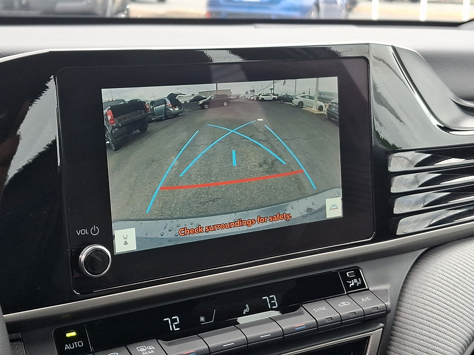 Used 2025 Toyota Camry SE w/ Convenience Package FWD image 20