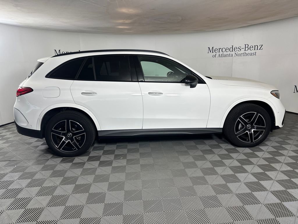 Used 2025 Mercedes-Benz GLC 300 4MATIC image 8