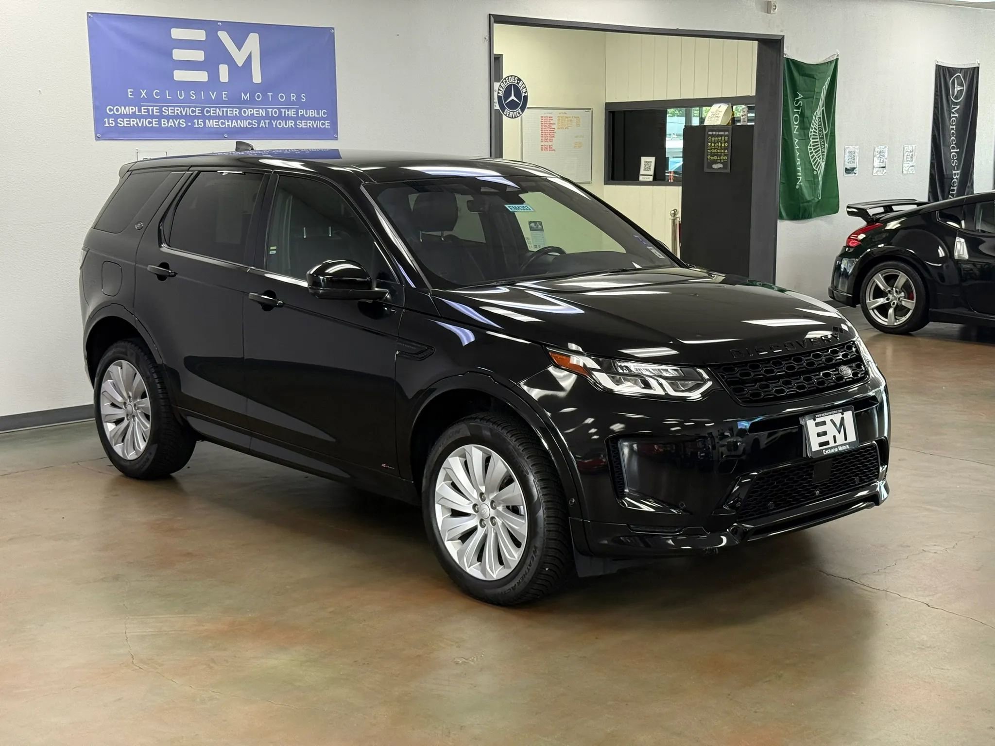 Used 2021 Land Rover Discovery Sport S R-Dynamic image 2