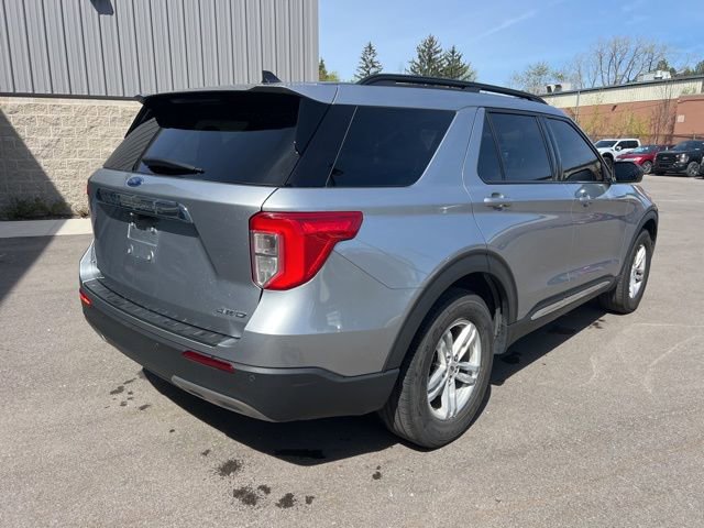 Used 2021 Ford Explorer XLT w/ Equipment Group 202A AWD/4WD image 5