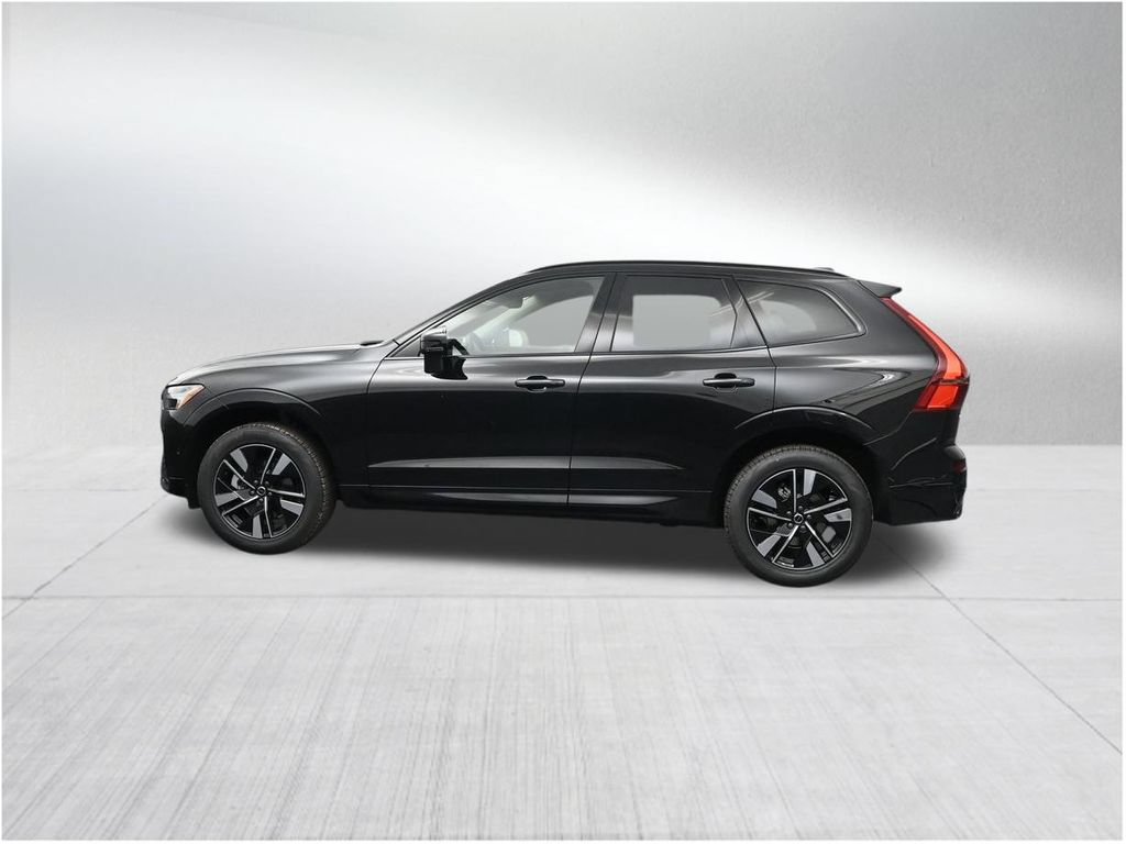 New 2026 Volvo XC60 B5 Plus AWD/4WD image 2