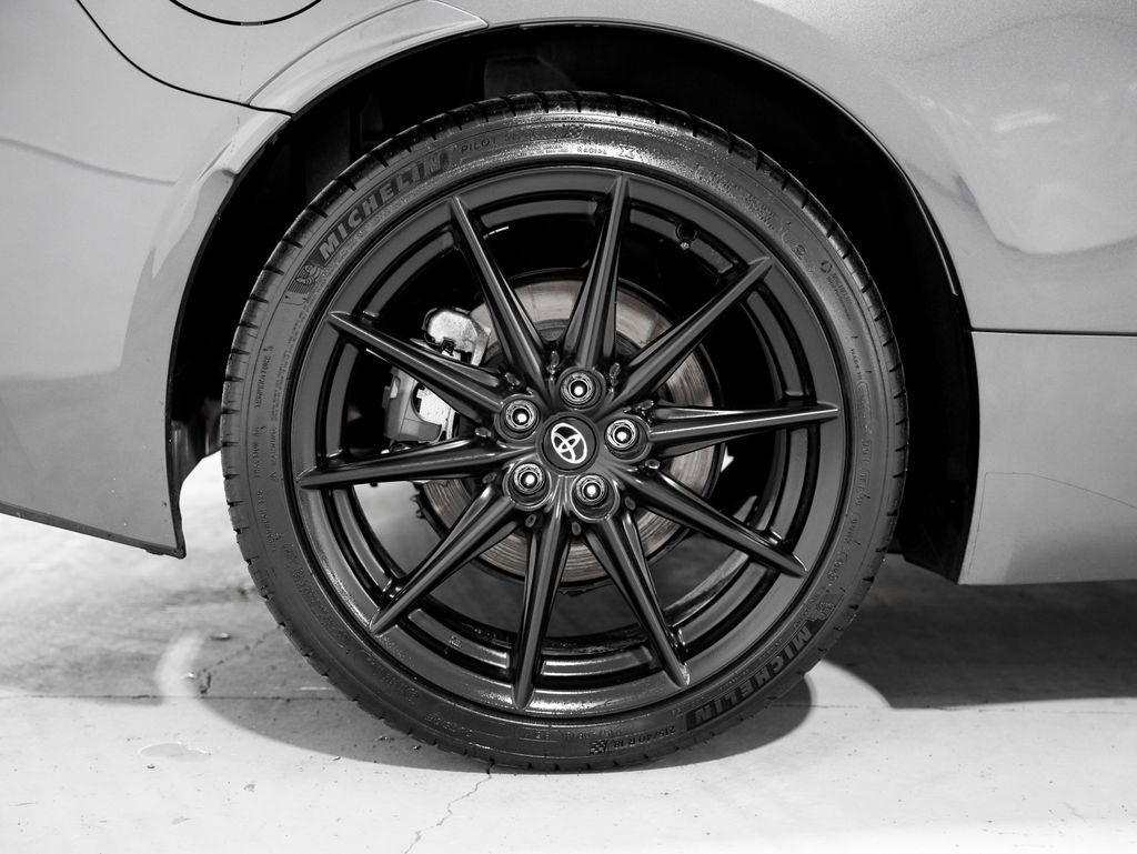 Used 2024 Toyota GR86 Premium image 31