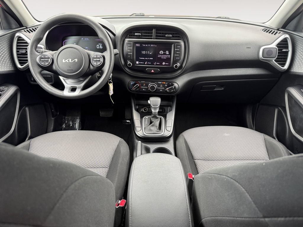 Used 2024 Kia Soul LX w/ Option Group 015 FWD image 10