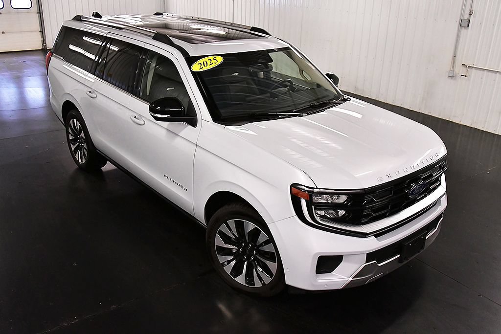 Used 2025 Ford Expedition Max Platinum w/ Driver's Package AWD/4WD image 12