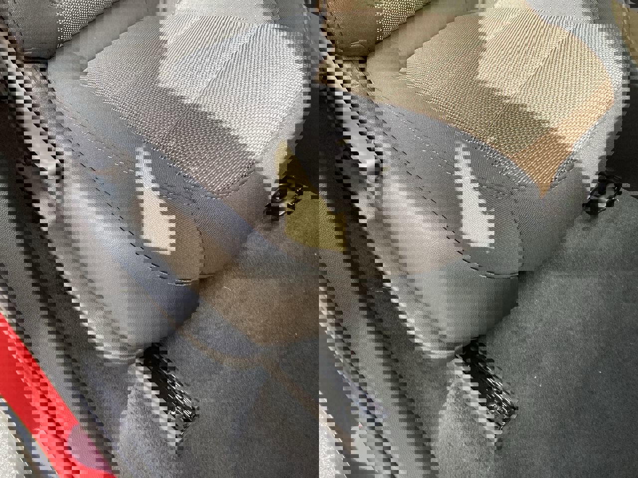 Used 2023 Chevrolet Traverse LT image 14