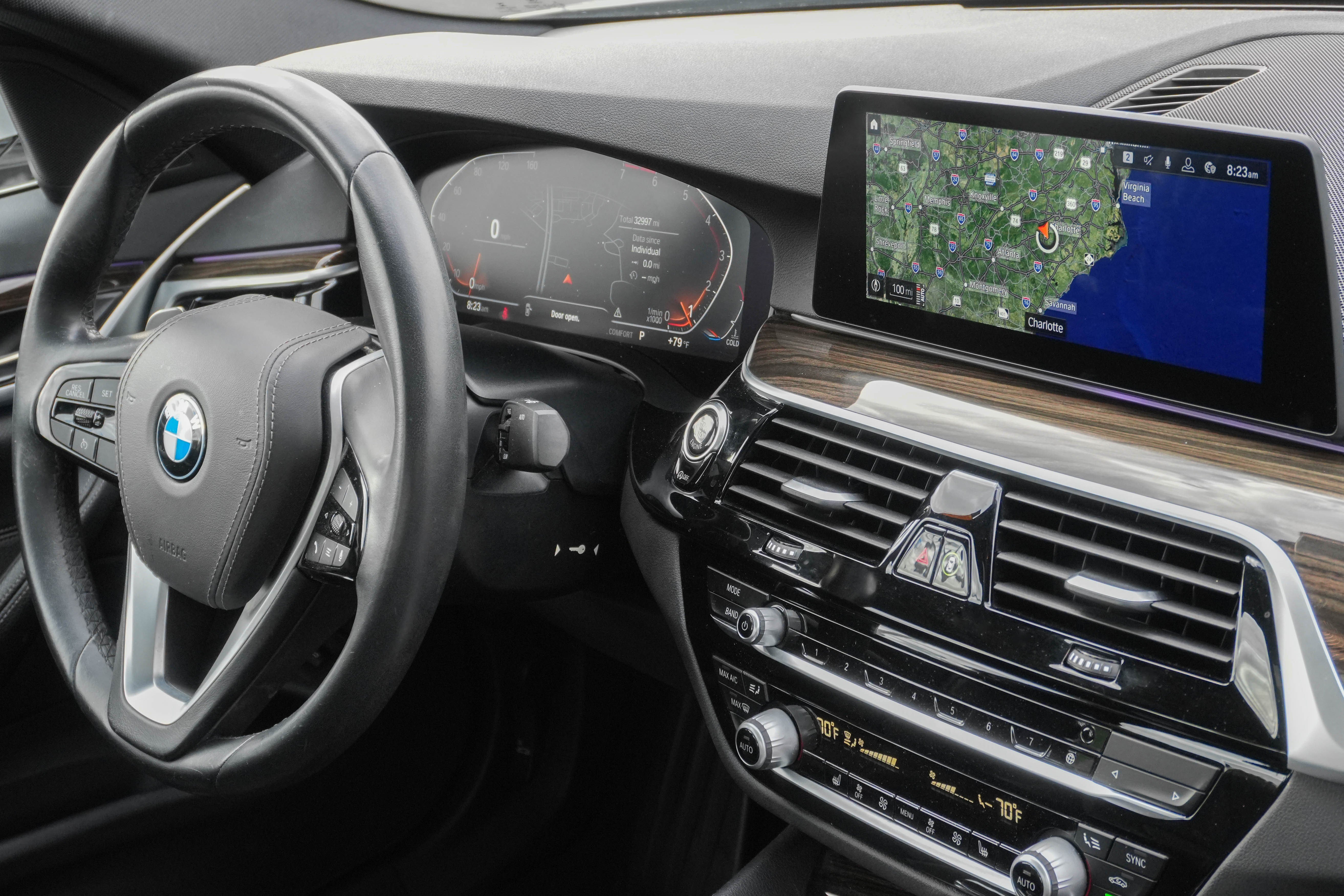 Used 2020 BMW 530i w/ Convenience Package RWD image 11