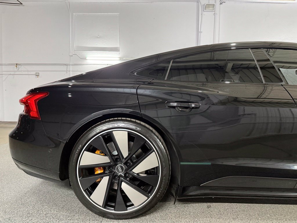 Used 2022 Audi RS e-tron GT w/ Carbon Performance Package AWD/4WD image 8