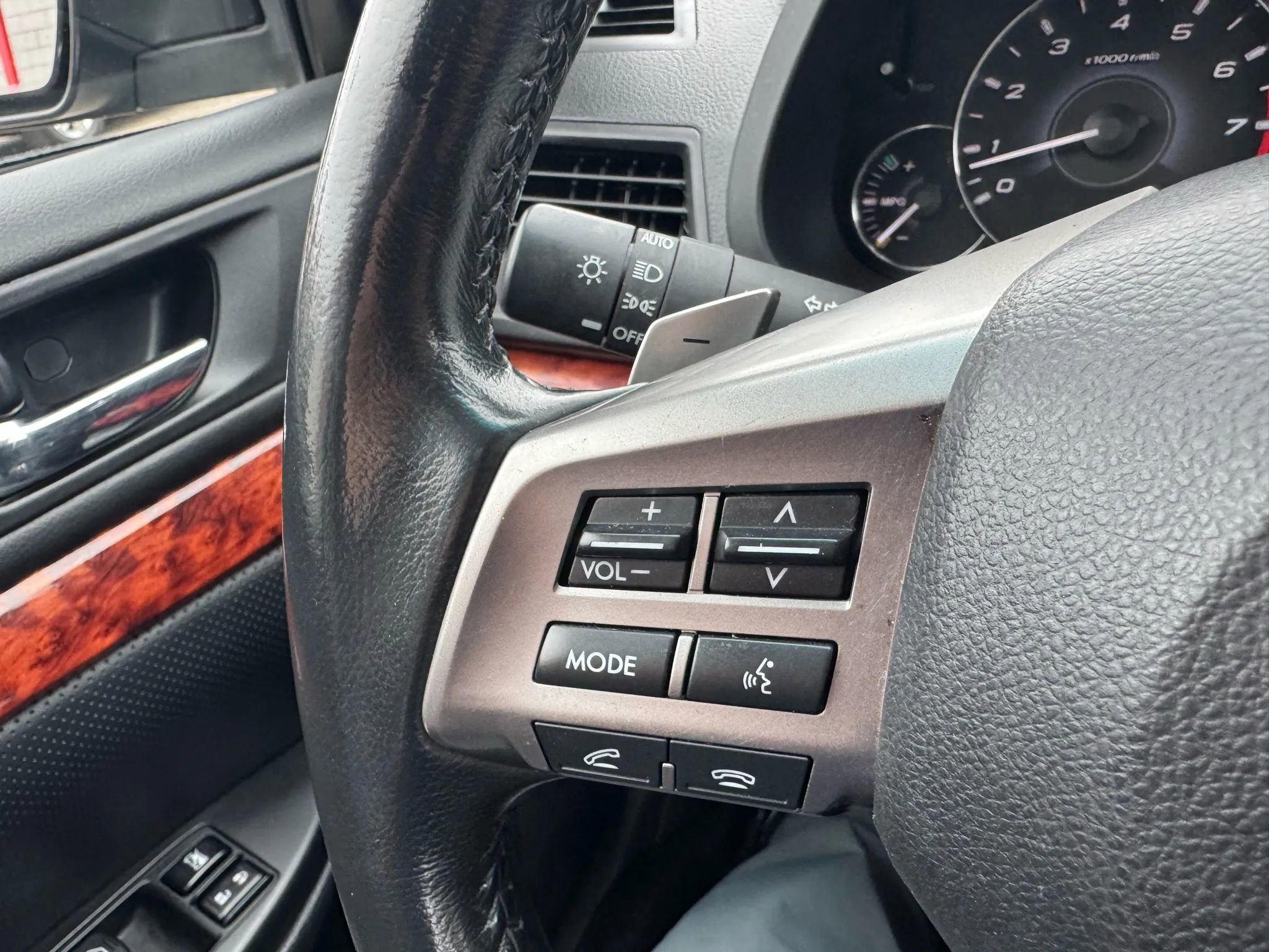 Used 2012 Subaru Legacy 3.6R Limited image 27