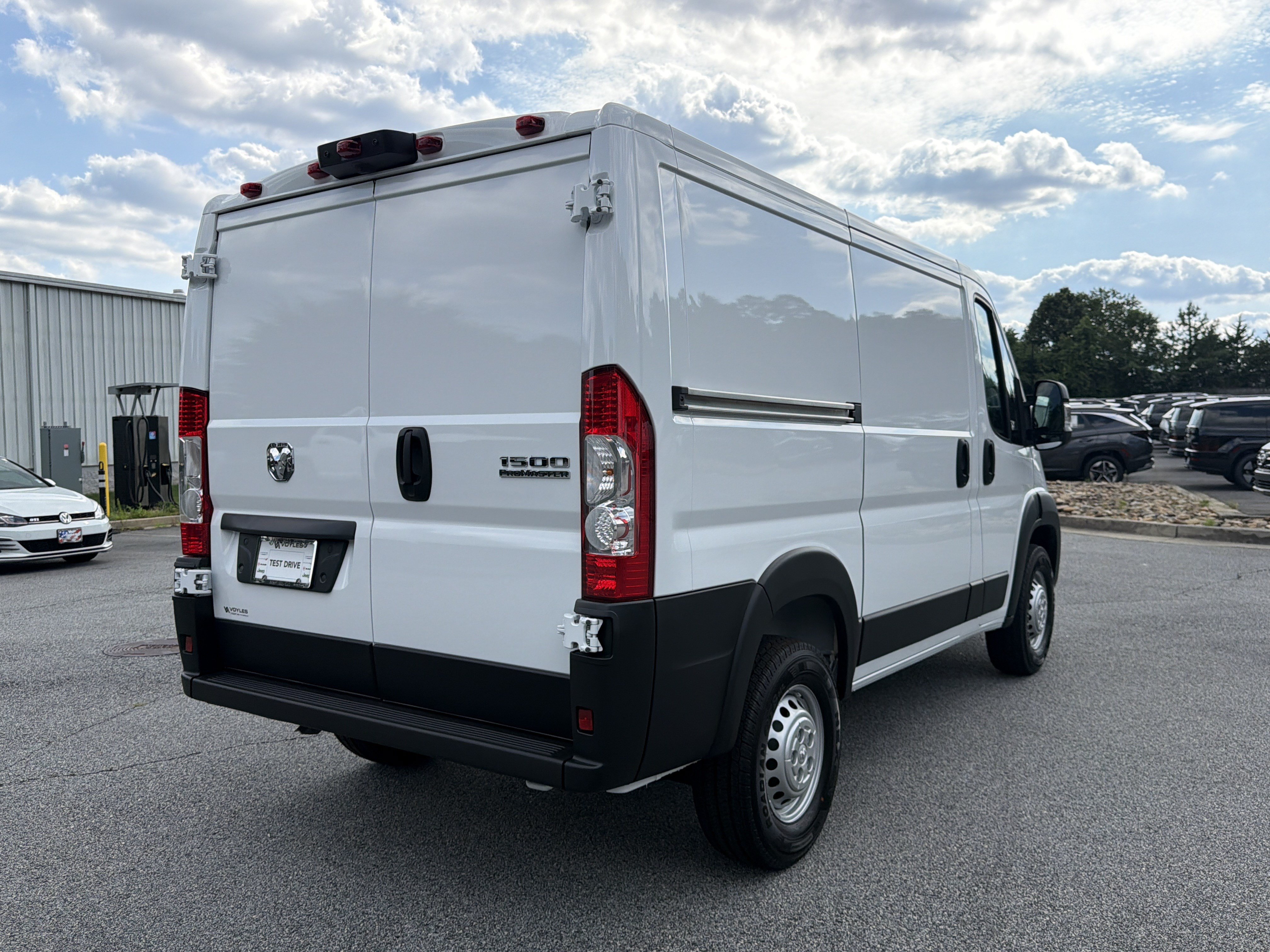 New 2026 RAM ProMaster 1500 w/ Convenience Group FWD image 8