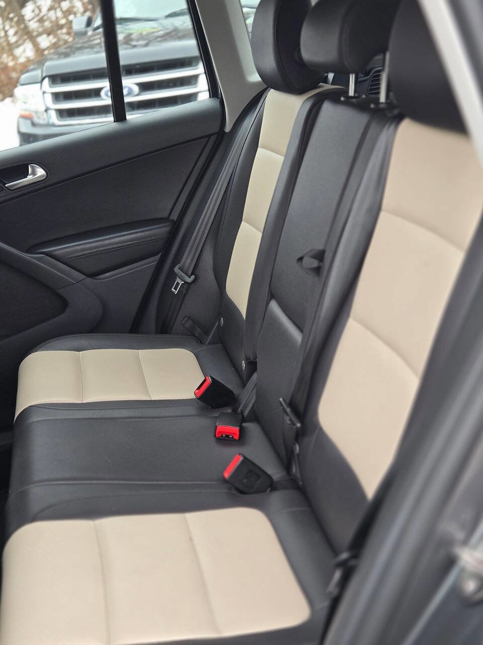 Used 2016 Volkswagen Tiguan S image 18