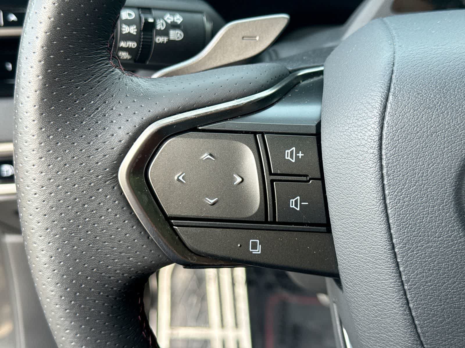 Used 2025 Lexus RX 500h F Sport w/ Convenience Package AWD/4WD image 30