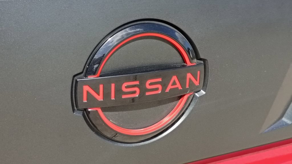Used 2023 Nissan Titan PRO-4X w/ Pro-4x Convenience Package AWD/4WD image 12