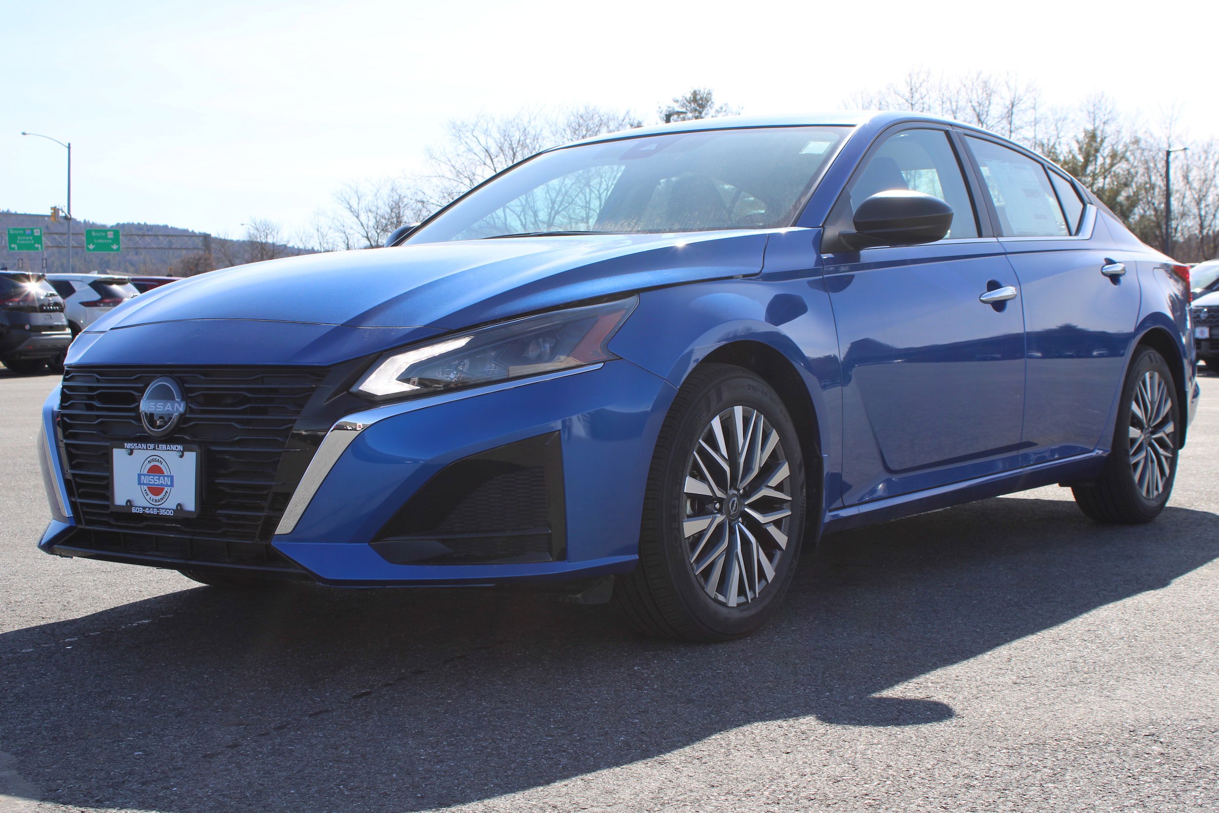 New 2025 Nissan Altima 2.5 SV FWD image 2