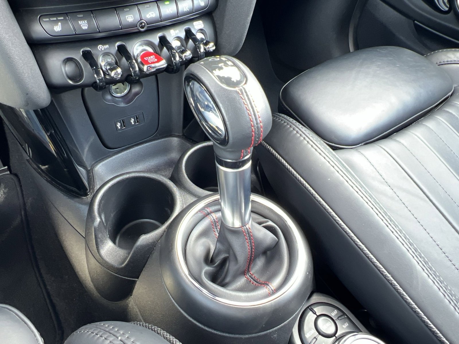 Used 2019 MINI Cooper S image 19