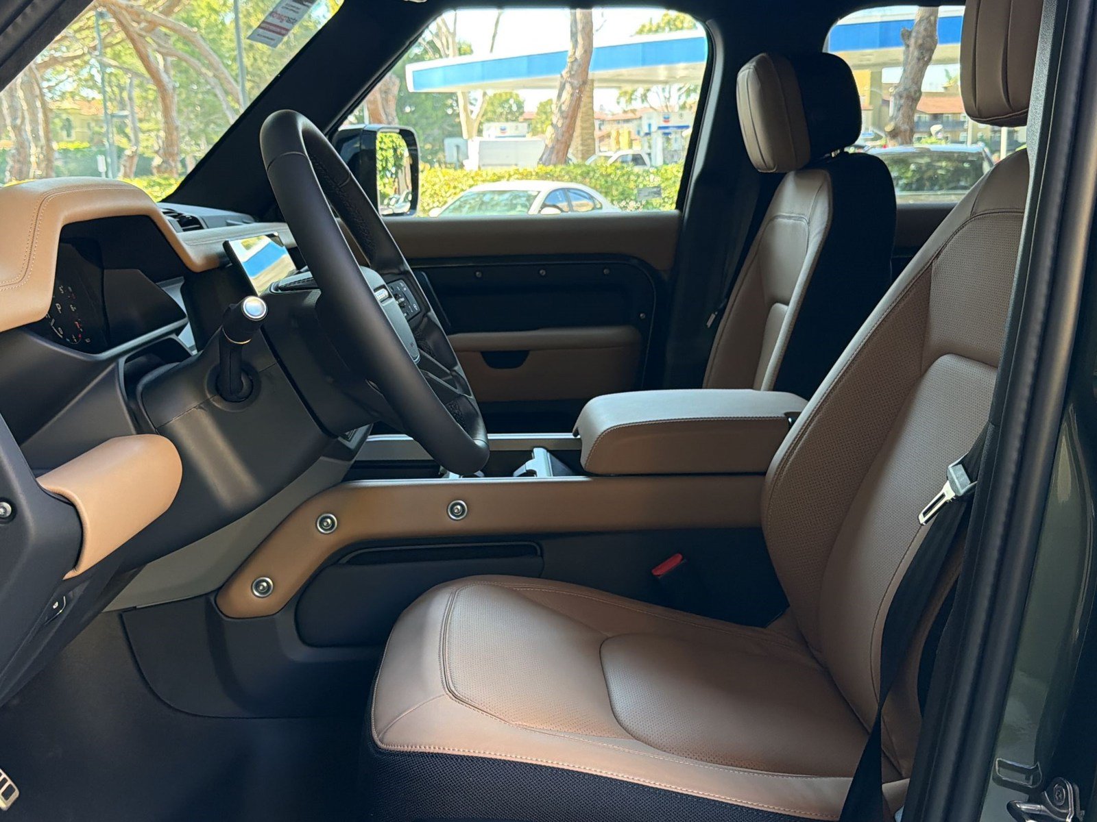 New 2026 Land Rover Defender 110 X AWD/4WD image 28