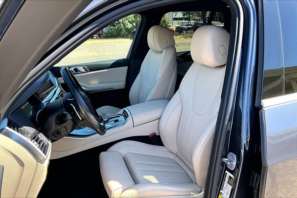 Used 2021 BMW X5 xDrive40i w/ Premium Package AWD/4WD image 9