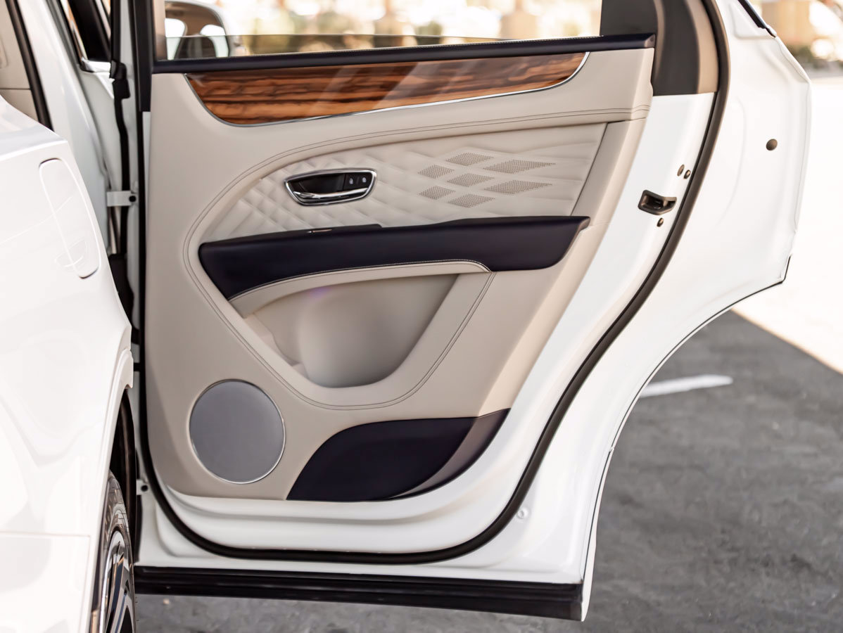 Certified 2024 Bentley Bentayga AWD/4WD image 30