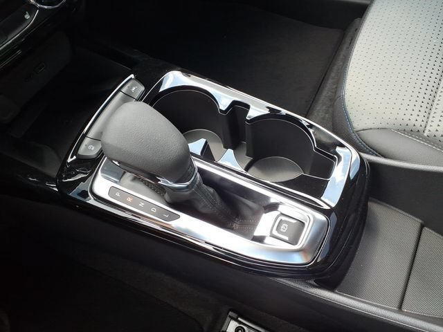 New 2026 Chevrolet Trax LT w/ Sunroof Package FWD image 20