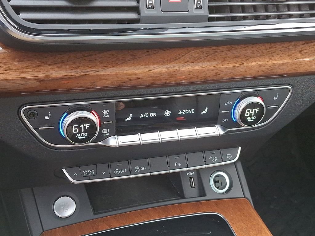 Used 2023 Audi Q5 2.0T Premium w/ Convenience Package image 16