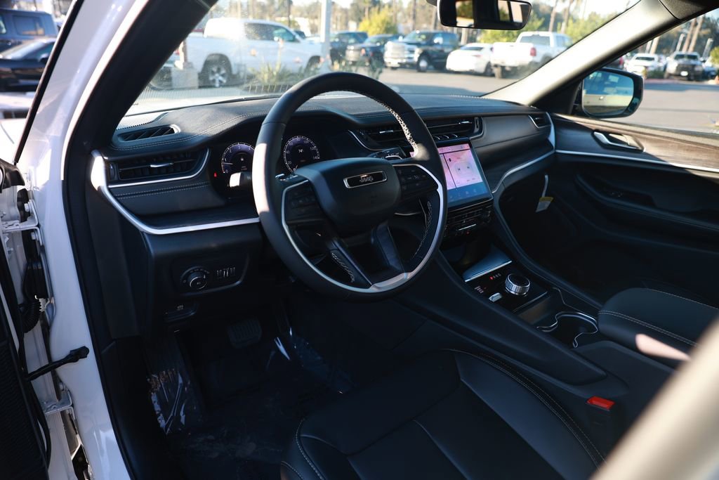 New 2025 Jeep Grand Cherokee L Limited image 10