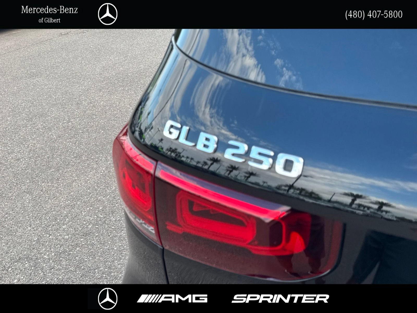 Used 2023 Mercedes-Benz GLB 250 w/ Premium Package image 5