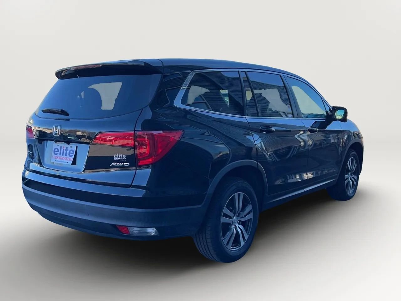 Used 2018 Honda Pilot EX image 7