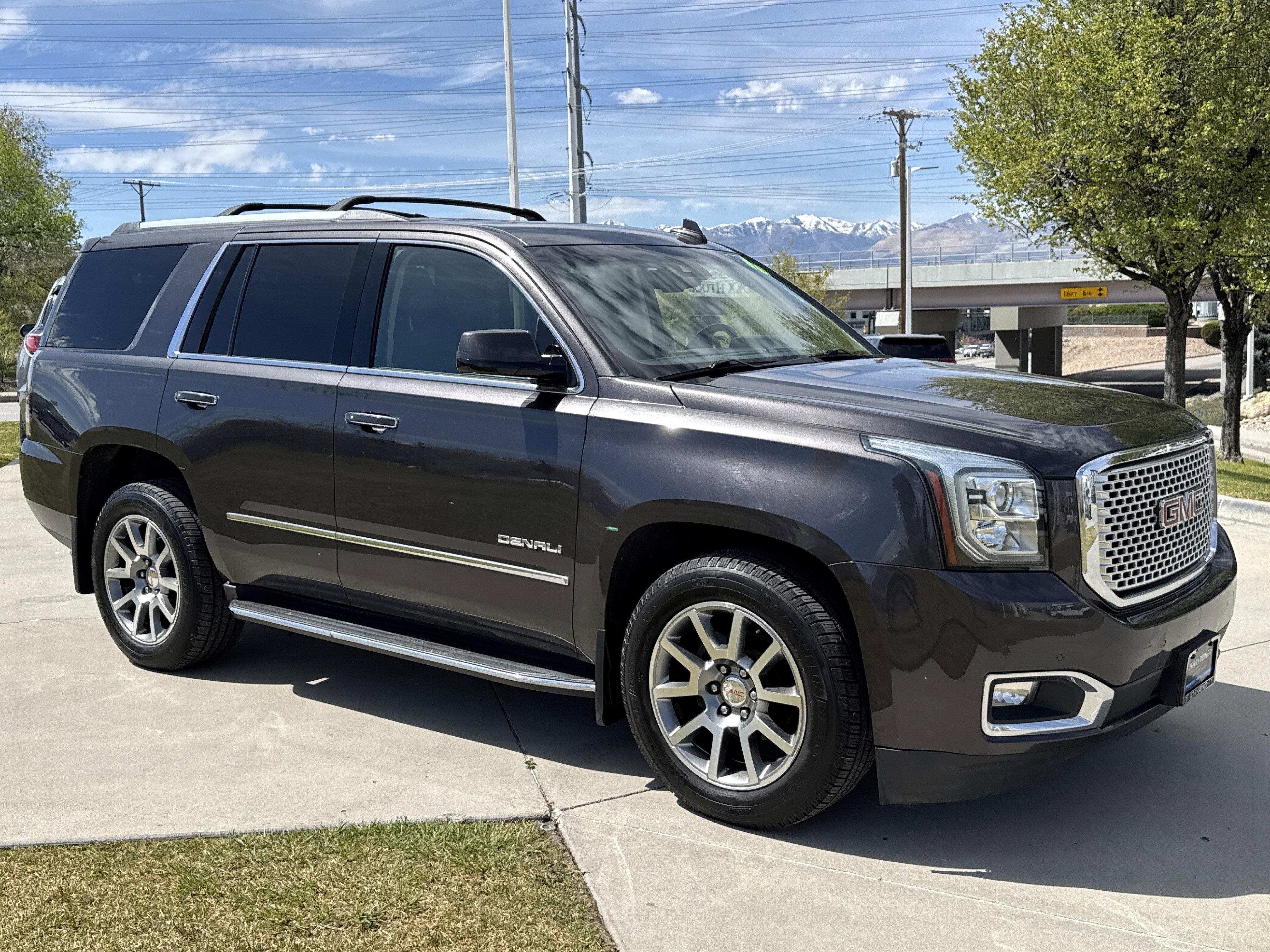 Used 2015 GMC Yukon Denali w/ Open Road Package image 9