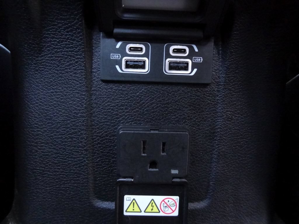 Used 2026 Jeep Gladiator Rubicon AWD/4WD image 15