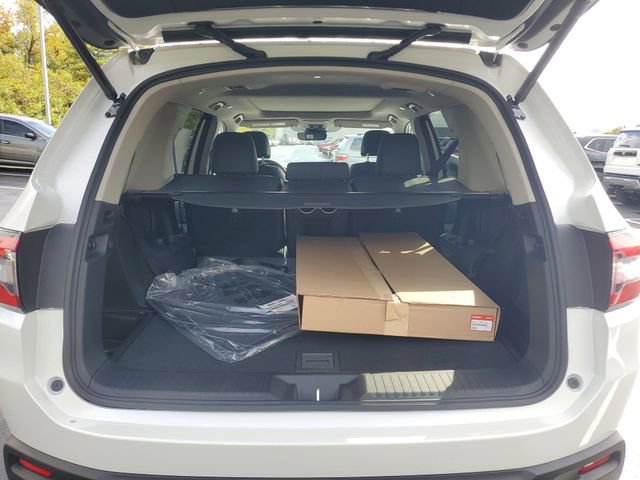 New 2025 Honda Pilot Touring image 41