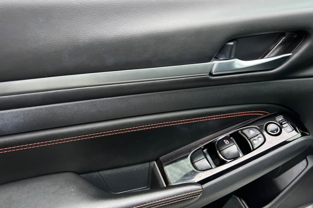 Used 2023 Nissan Altima 2.5 SR image 8