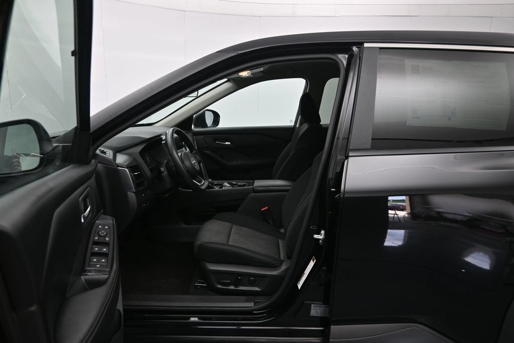 Used 2024 Nissan Rogue SV AWD/4WD image 20