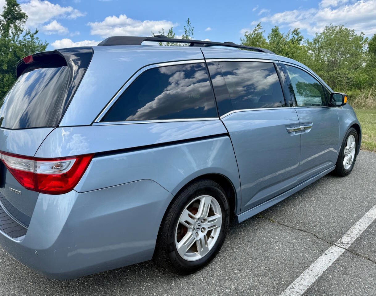 Used 2013 Honda Odyssey Touring Elite image 2