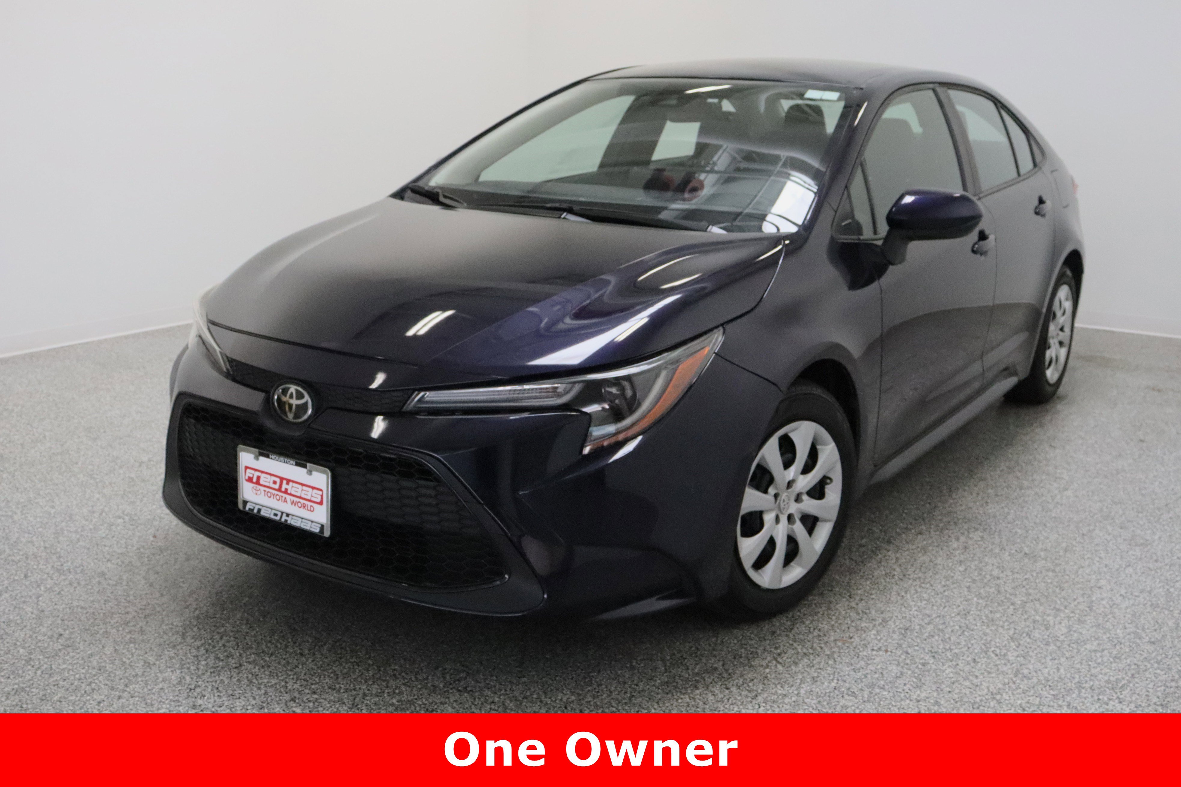 Used 2022 Toyota Corolla LE FWD image 2