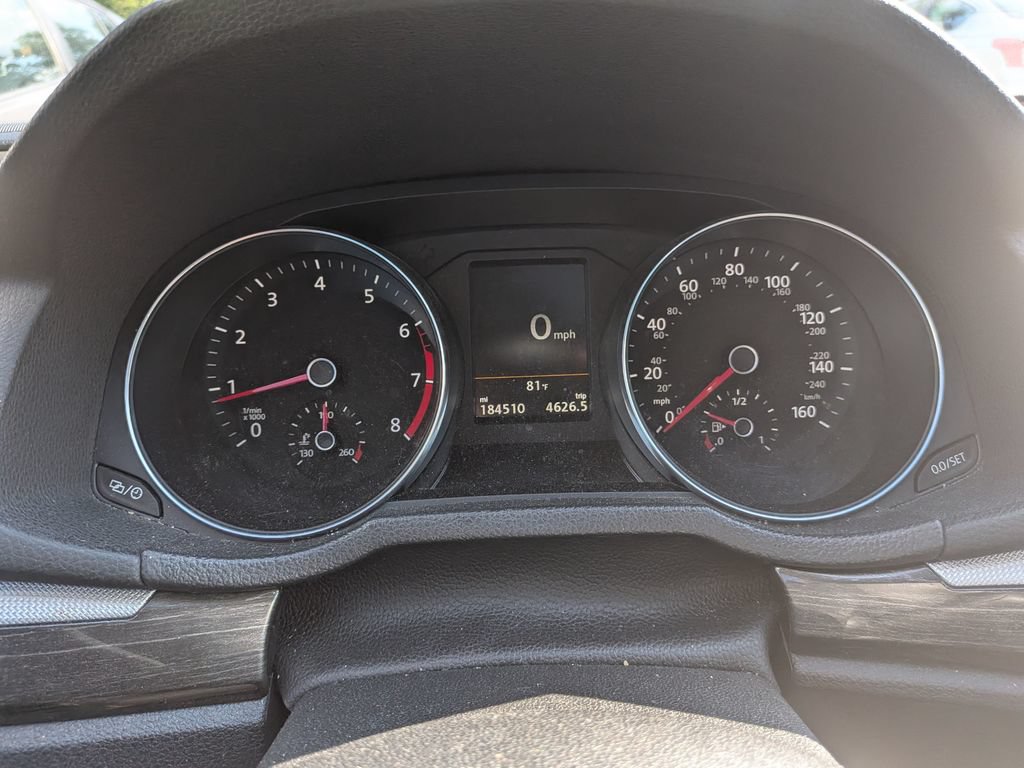 Used 2017 Volkswagen Passat 1.8T SE FWD image 13