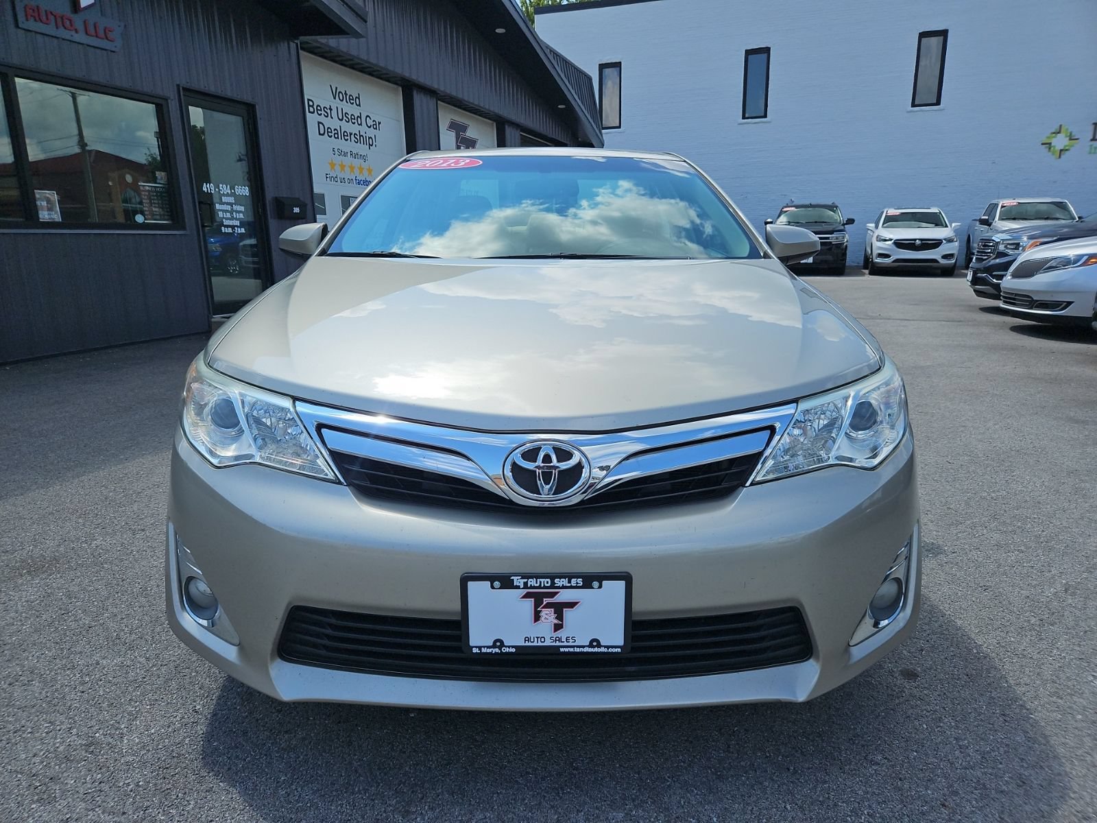 Used 2013 Toyota Camry XLE w/ Leather Pkg FWD image 9