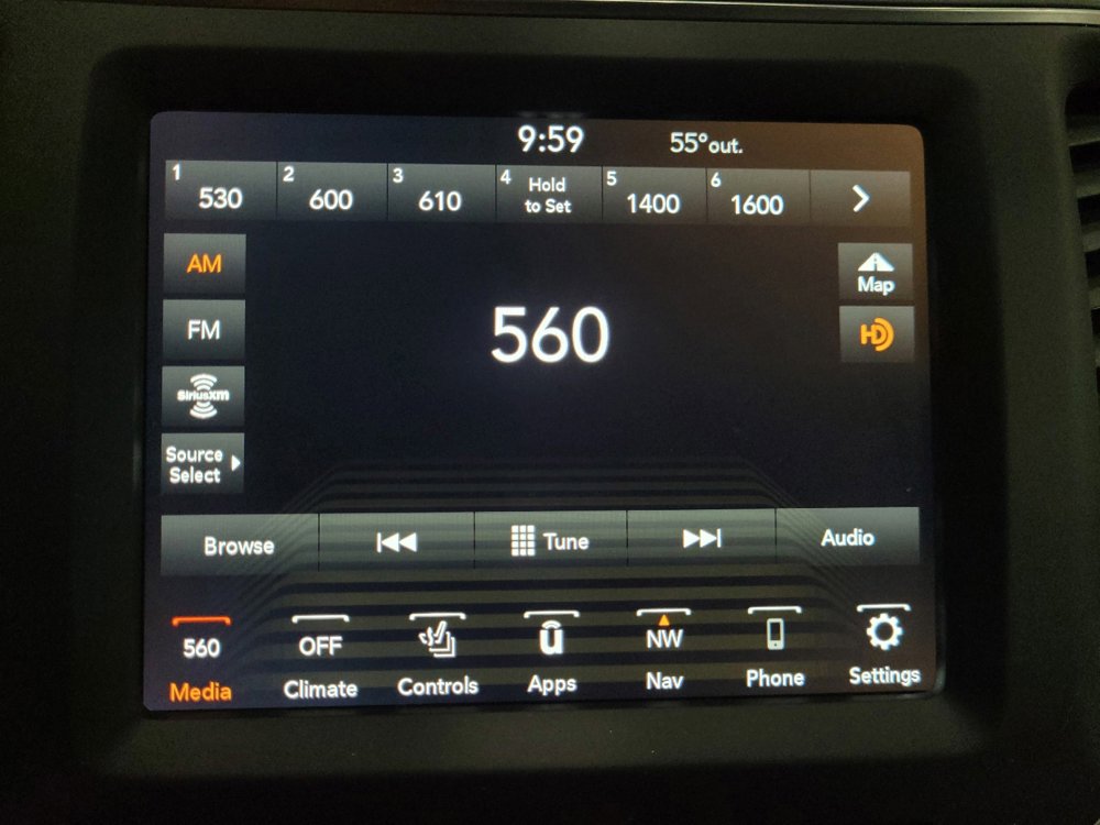 Used 2023 Jeep Cherokee Altitude Lux w/ Mopar Interior Package AWD/4WD image 25
