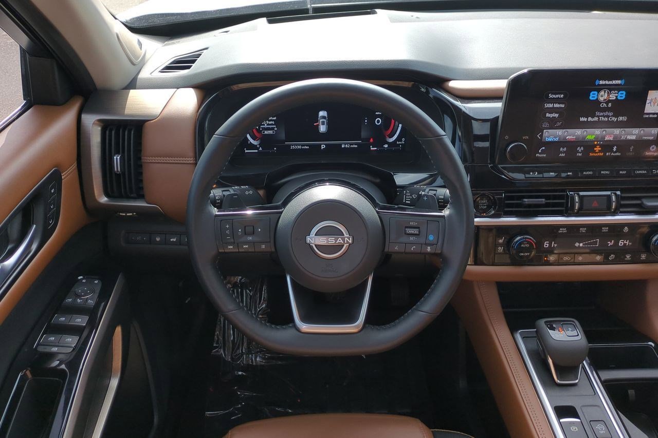 Certified 2025 Nissan Pathfinder Platinum AWD/4WD image 33