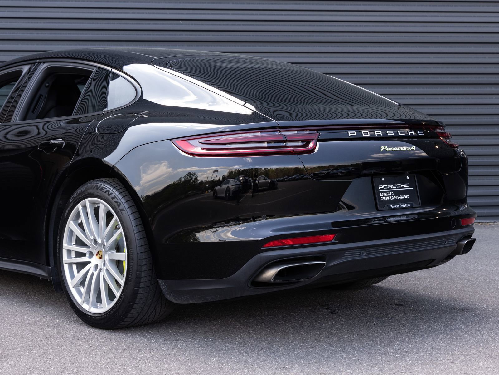 Used 2018 Porsche Panamera 4 image 11