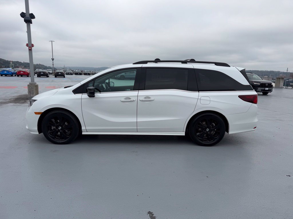Certified 2024 Honda Odyssey Sport image 10