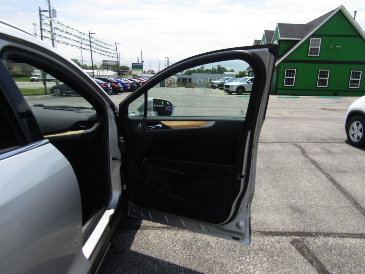 Used 2015 Lincoln MKC AWD w/ Equipment Group 101A Select image 23