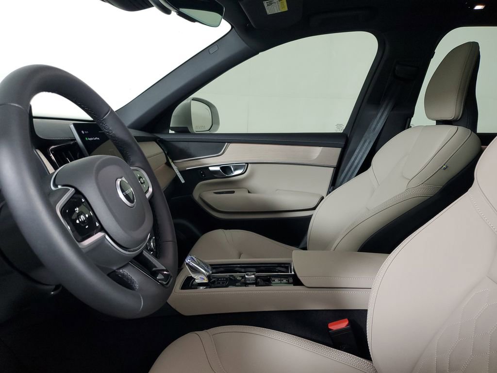 Certified 2026 Volvo XC90 B5 Core w/ Protection Package AWD/4WD image 23