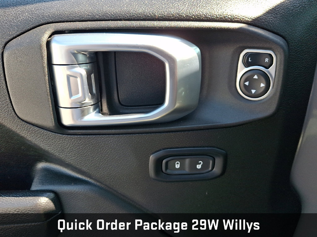 Used 2023 Jeep Wrangler Unlimited w/ Sun & Screen Package AWD/4WD image 15
