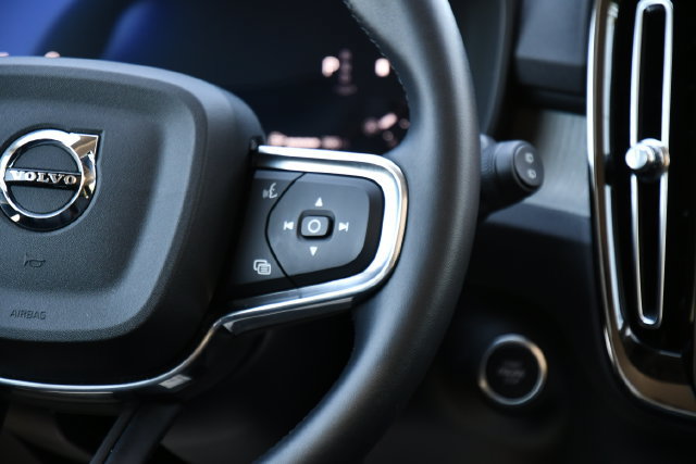 Certified 2026 Volvo XC40 B5 Plus AWD/4WD image 27