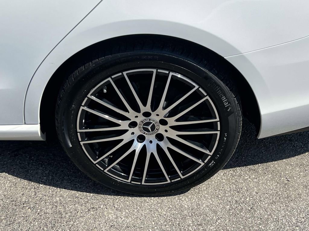 Used 2023 Mercedes-Benz C 300 4MATIC Sedan image 9
