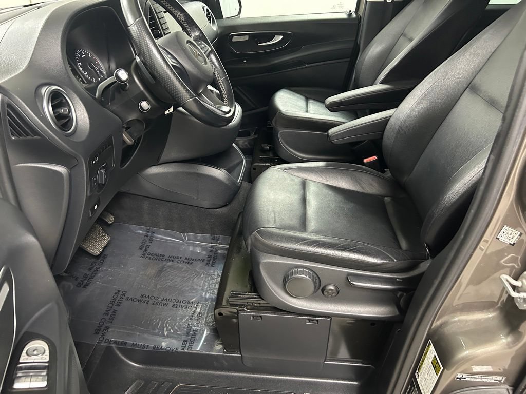 Used 2016 Mercedes-Benz Metris Passenger image 11